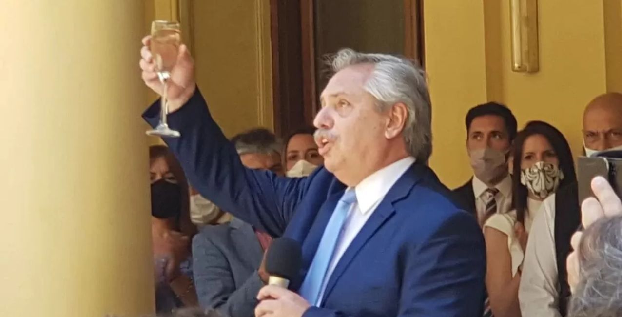 Fuertes amenazas a periodistas que cubrieron el brindis de fin de año de Alberto Fernández