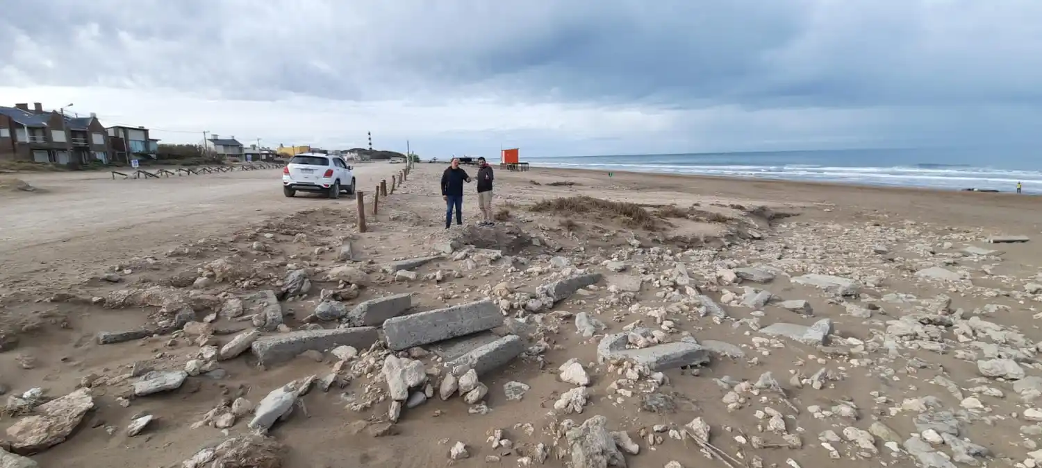 El intendente Pablo Garate recorrió Claromecó junto al delegado Nicolás Felipe y supervisó obras en marcha