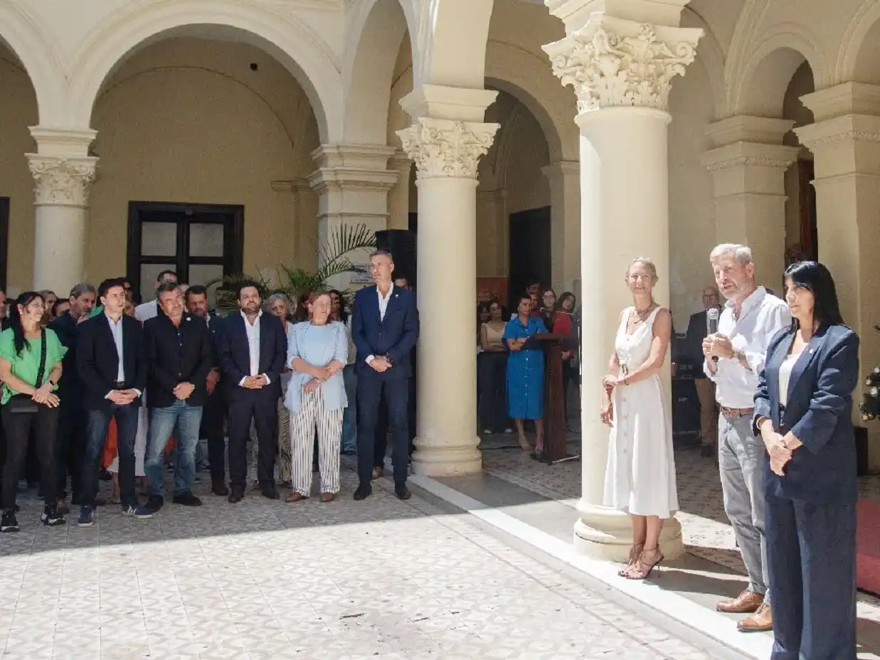 El gobernador saludó a los trabajadores públicos y valoró el trabajo "para que los entrerrianos puedan vivir mejor"