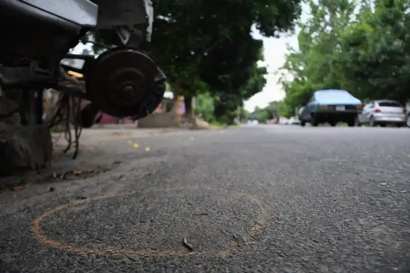 Ataque armado dejó un joven muerto y otro herido de gravedad en barrio Tablada