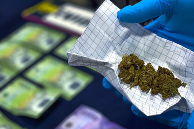 Venado Tuerto: una mamá entregó a su hijo a la policía con 32 gramos de marihuana