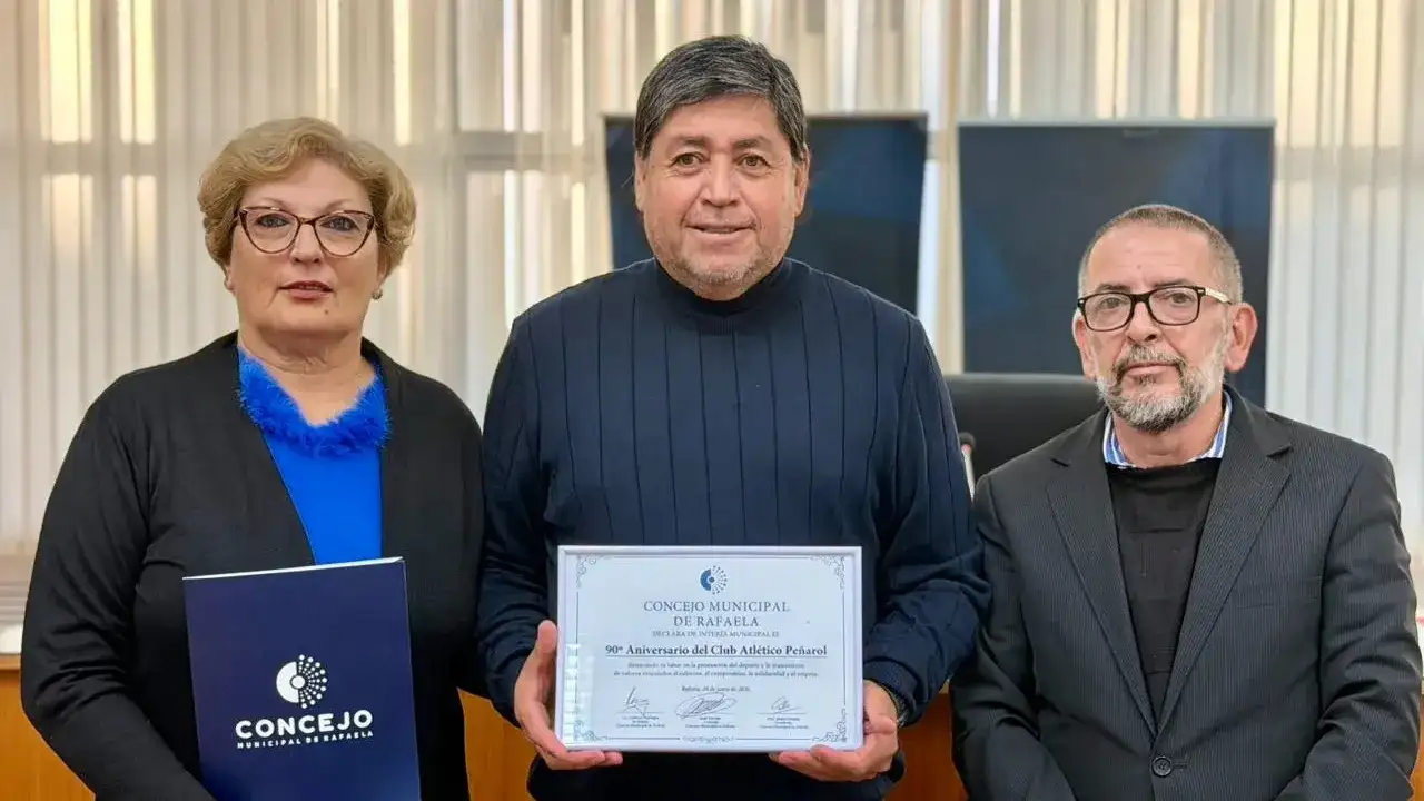 Declararon de interés municipal el 90° aniversario de Peñarol - 3