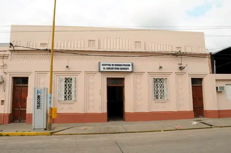 Residente electrocutado: Peritan el hospital Vera Candioti