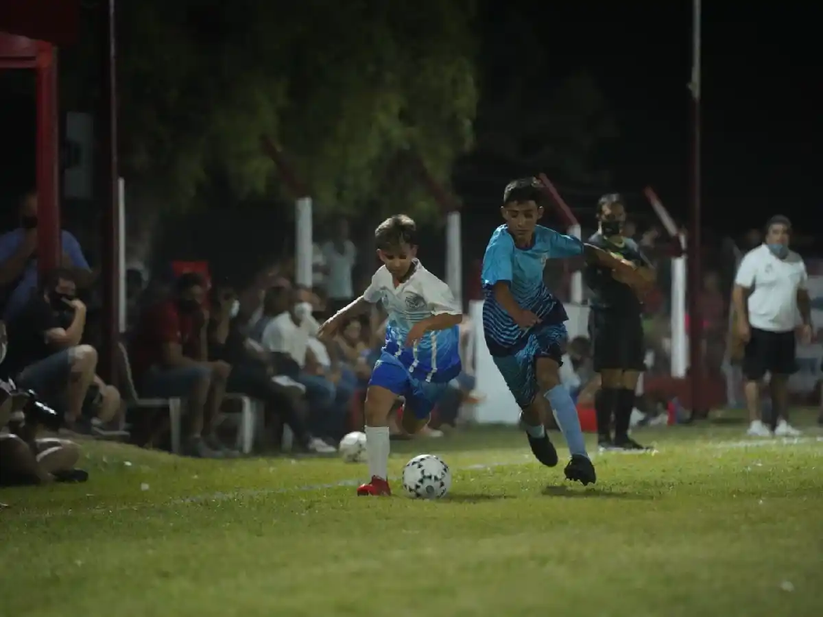 Estrella festejó en la Copa Estímulo