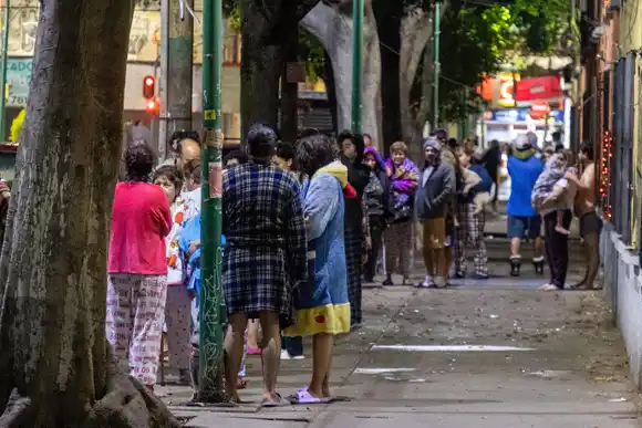 Un sismo de magnitud 6,2 sacudió México