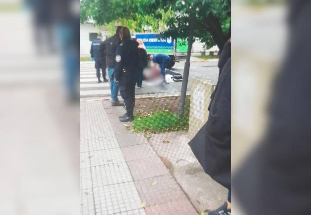 Un colectivo atropelló y mató a una jubilada de 78 años en Villa Madero: “Frenó porque le avisaron los pasajeros”