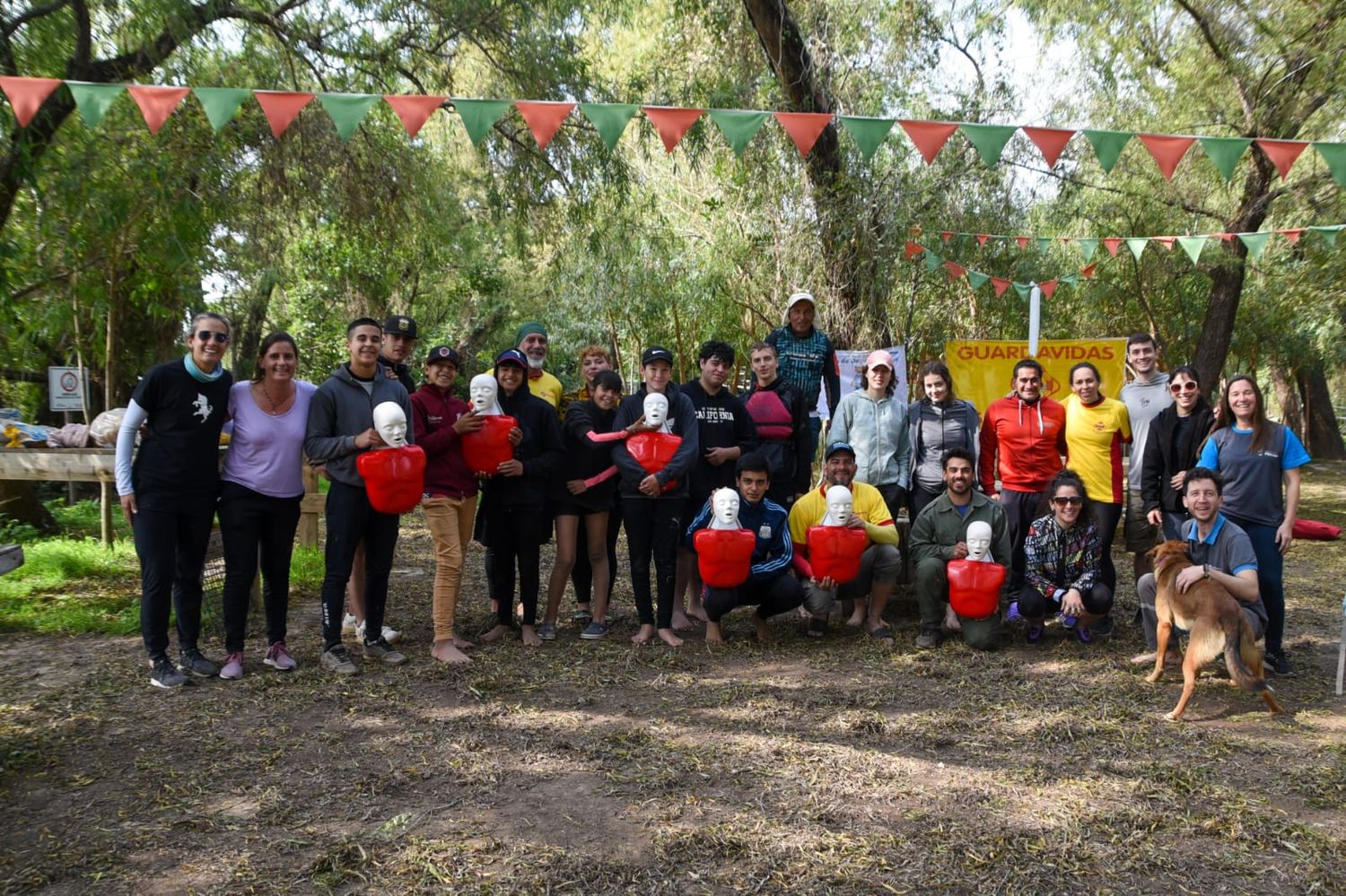 Se realizó una Jornada de limpieza del Islote Curupí y la Isla Puente