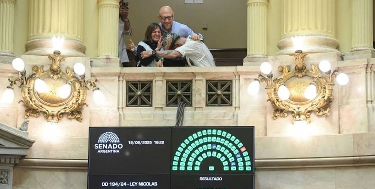 Familiares del joven Nicolás Deanna e impulsores de la ley festejan la sanción, luego de dos años.  Sábado 20.9.2025  12:19