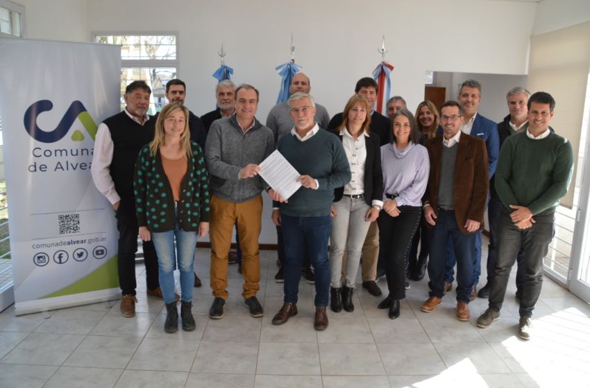 Alvear y Funes, municipios emprendedores, junto a Junior Achievement