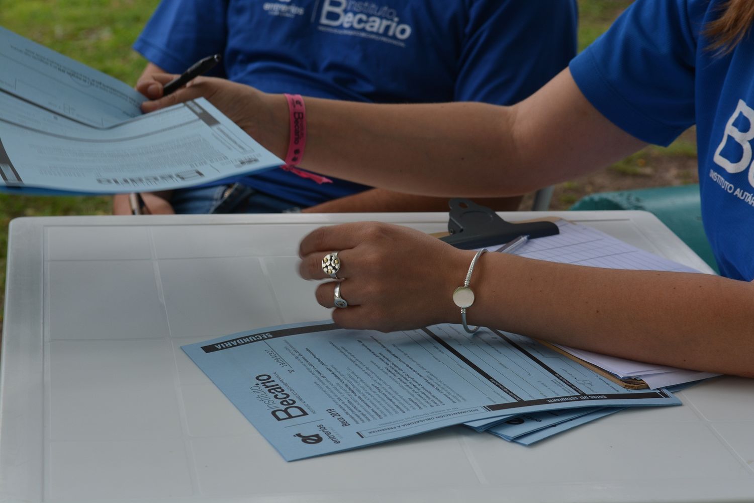 Comienza el cronograma de pagos de becas provinciales para estudiantes secundarios