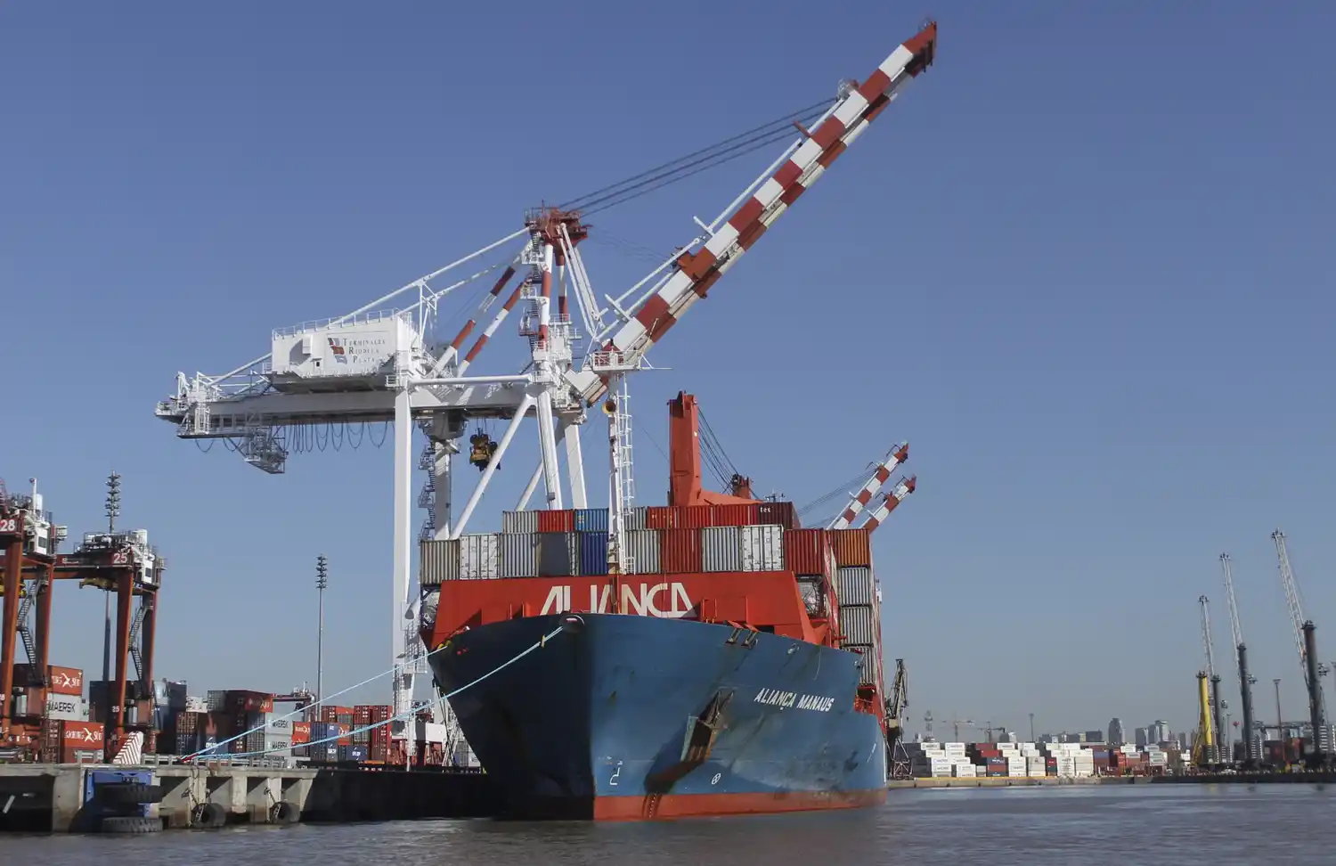 El intercambio comercial con Brasil se desaceleró en agosto