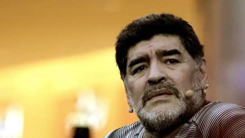 Maradona rompió el silencio e involucró a un familiar