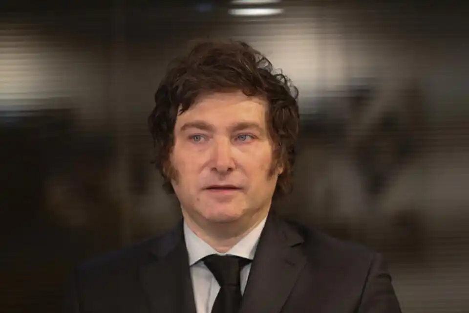 Milei apuntó contra Pullaro y Torres por la foto con Axel Kicillof