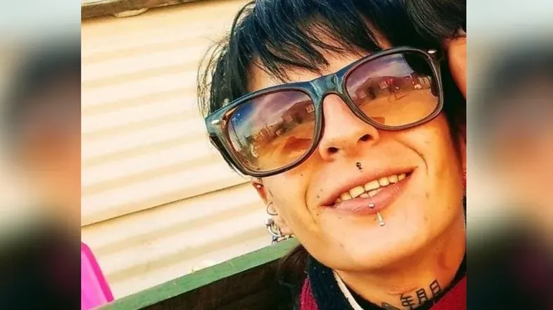 Buscan a una joven que estaba siendo atendida en el hospital y desapareció