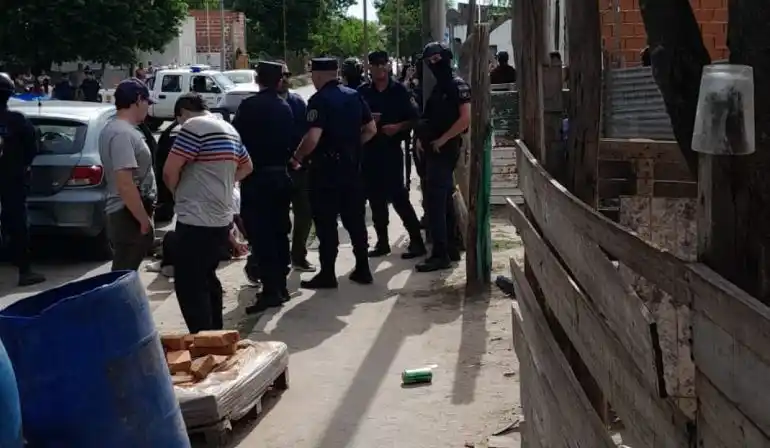 Allanaron seis viviendas en la zona norte de Gualeguaychú por una causa de narcomenudeo