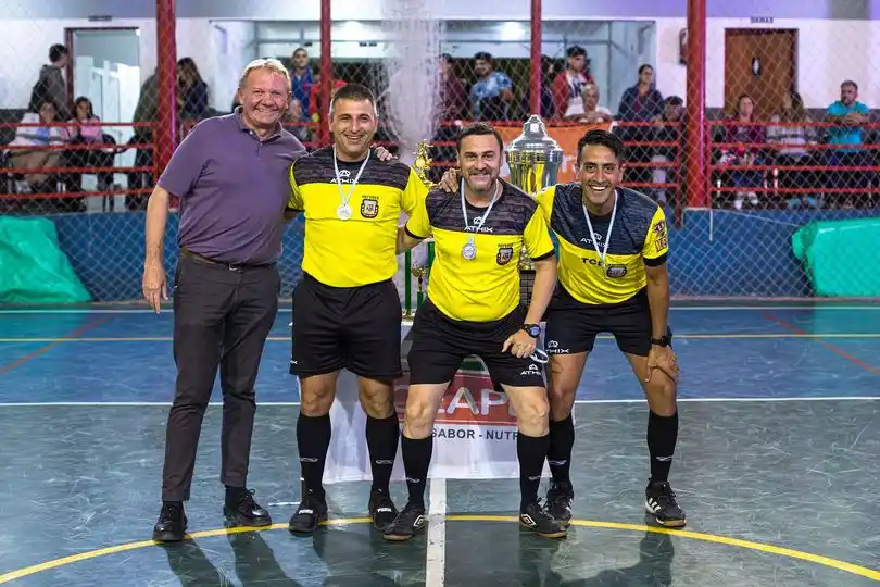 Daniel Zamora: su compromiso y pasión por el arbitraje demuestran que el éxito se alcanza con dedicación y perseverancia