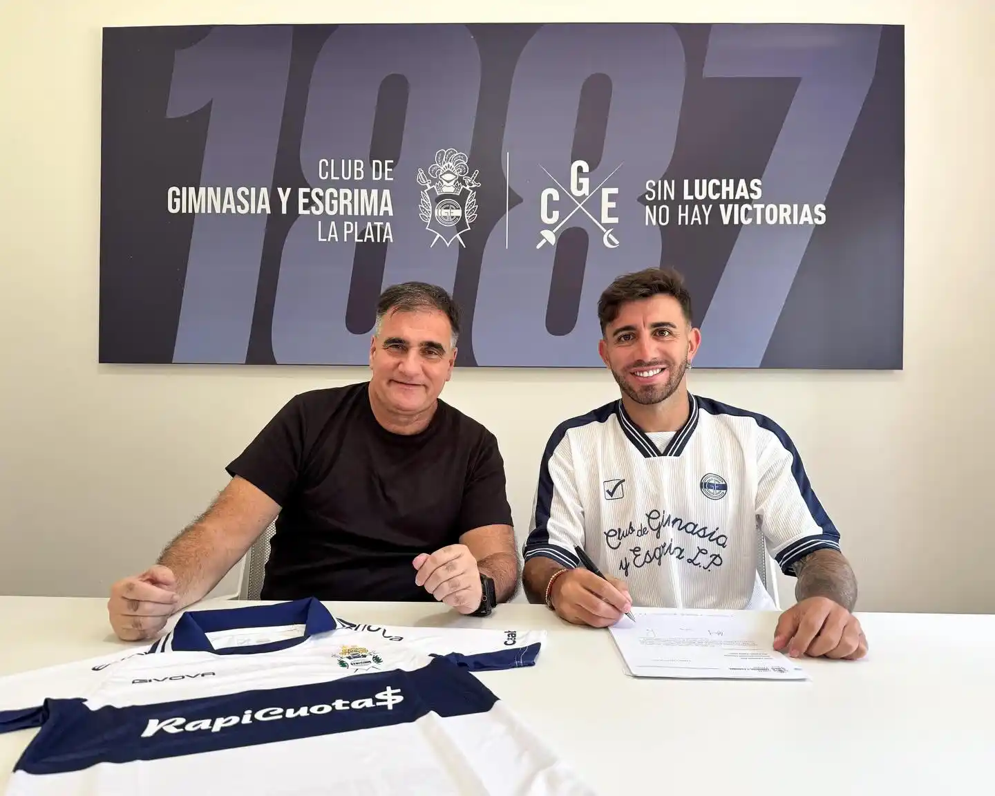 Carlos Anacleto, presidente de Gimnasia de La Plata, y Agustín Auzmendi