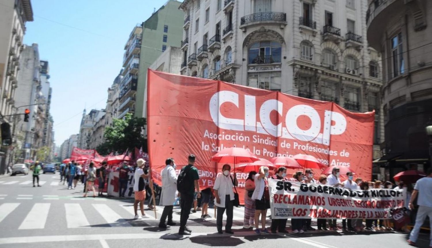 A días de las elecciones, los médicos bonaerenses le hacen un nuevo paro a Axel Kicillof