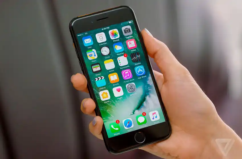 Furia entre usuarios de iPhone por una decisión de Apple