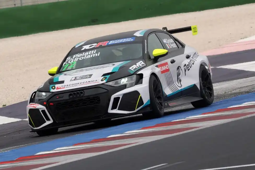 Girolami ganó las dos competencias en Misano
