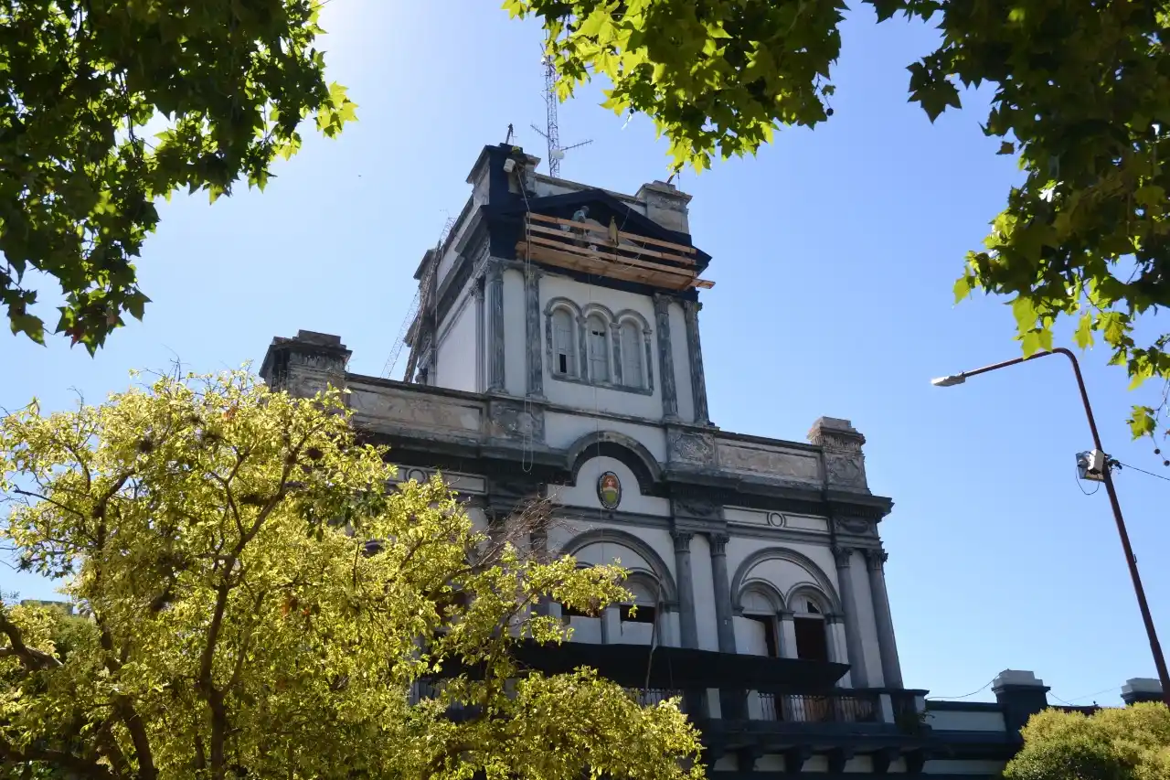 Tras años de estar inutilizada, reconstruyen la planta alta de la Jefatura Departamental