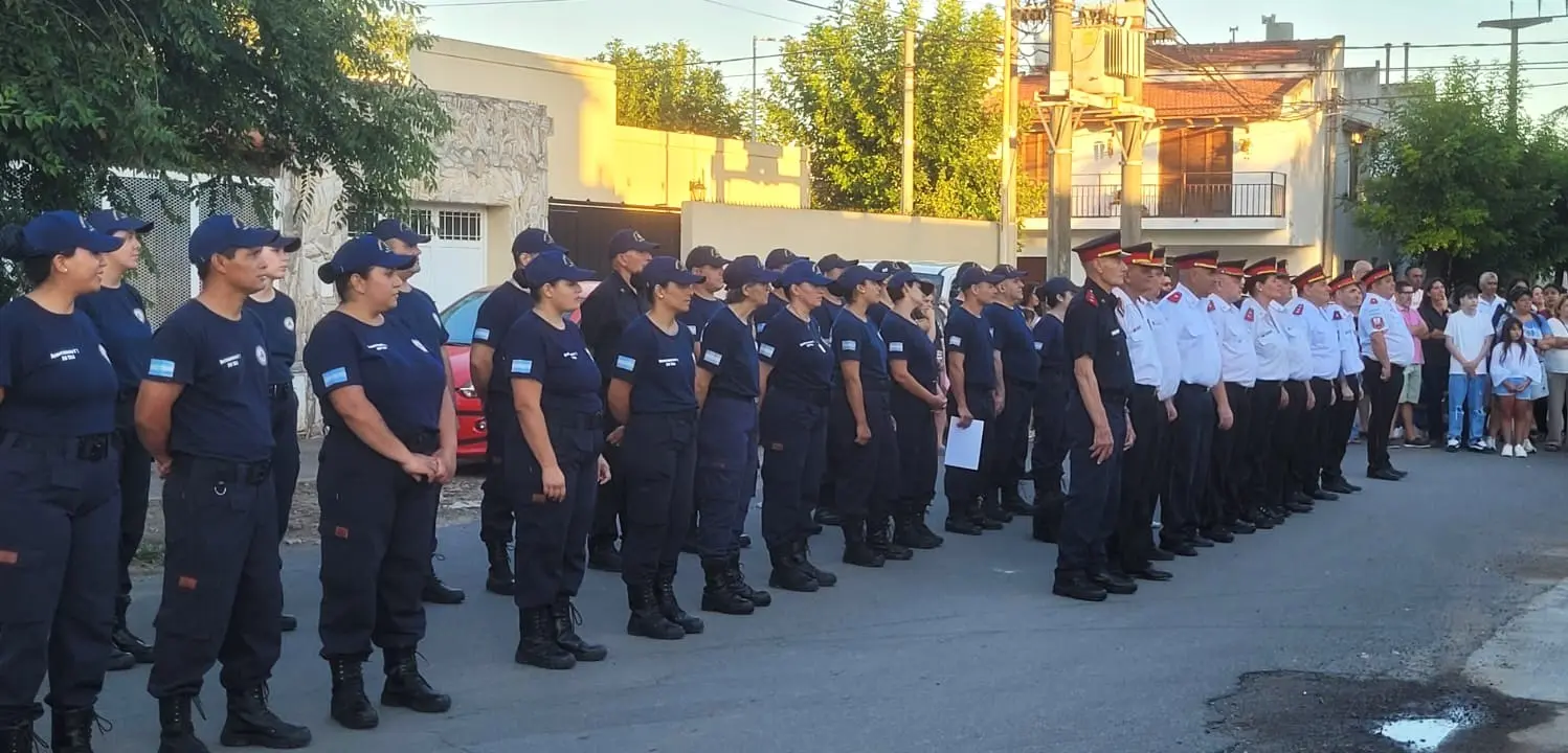 Durante la ceremonia hubo distinciones y ascensos para el cuerpo activo.