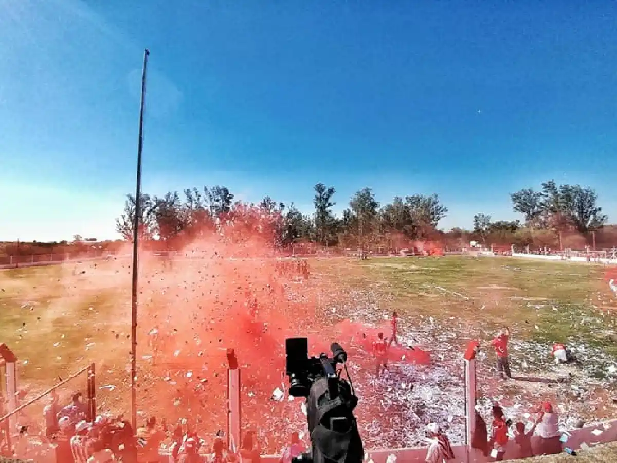 Filodramático volvió a su cancha luego de 8 años y fue una fiesta