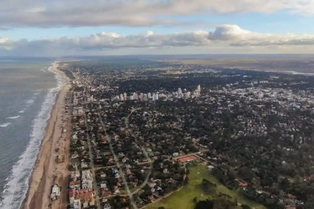 La Costa: "Este fin de semana los vecinos vienen a ver precios, a alquilar y a acomodar sus casas”, afirmó Cardozo
