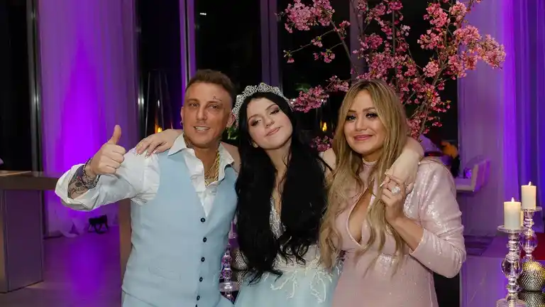 VIRAL | Los looks y las sorpresas de la imponente fiesta de 15 de Sol, la hija de Karina La Princesita y El Polaco