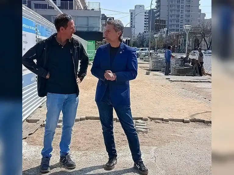 Refuncionalización de la Plaza Cívica: la obra tiene un 80 % de avance