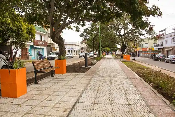 El Municipio avanza en los trabajos del Paseo de Avenida Parque