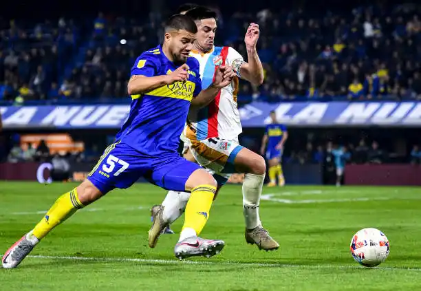 Weigandt volverá a ser titular en el lateral derecho.