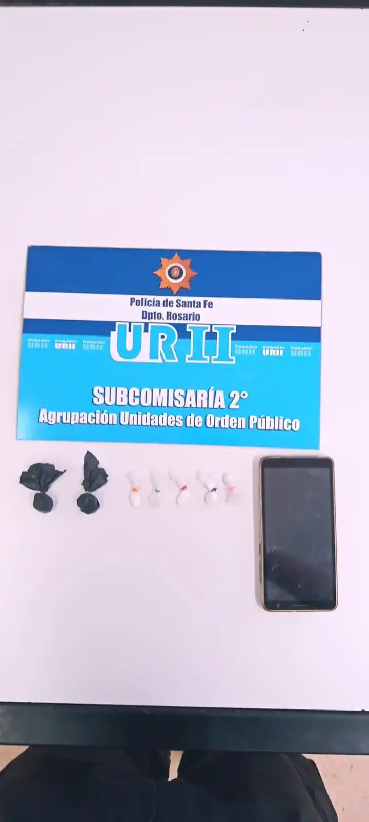 Detuvieron a un hombre y a dos mujeres que vendían droga en la zona norte
