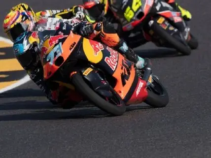 alentín Perrone tuvo una gran actuación en el Gran Premio de Italia de Moto3. Foto: Getty Images