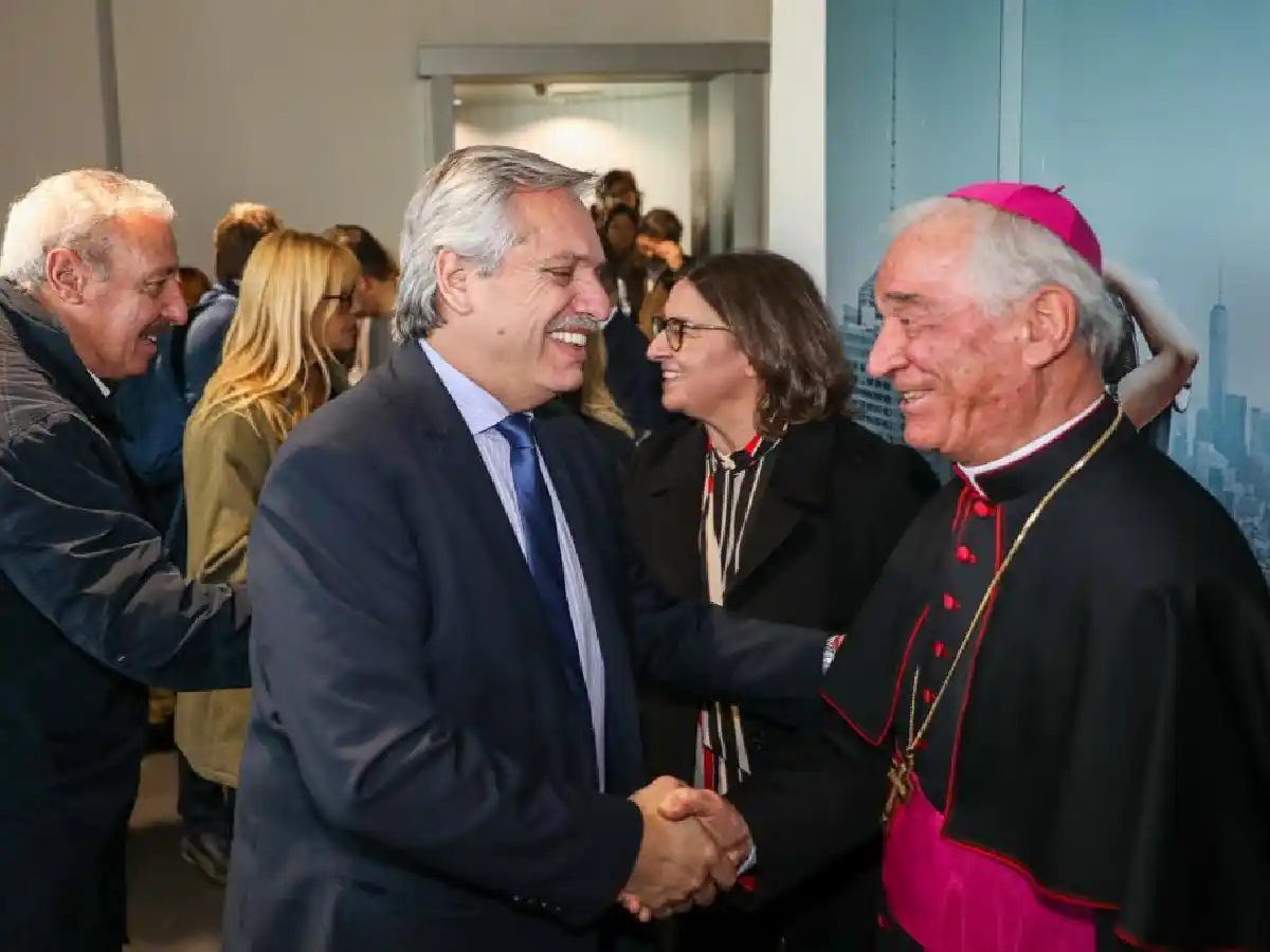 Alberto Fernández llegó a Roma y dijo que Francisco “es un líder moral”