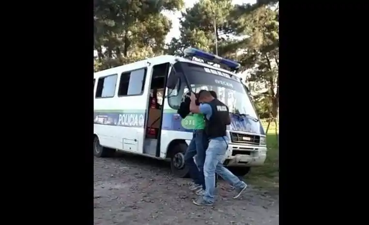 Mar del Plata: Detienen a un hombre por violar a su hijo y a su hijastro de 10 y 14 años