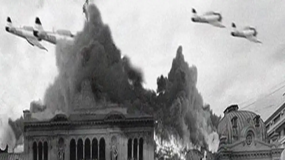 Bombardeo de 55´ aviones