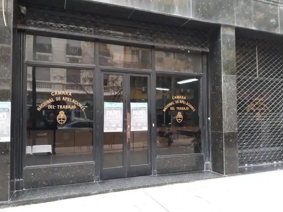 Clave. La decisión que adopte la Cámara Nacional del Trabajo decidirá el fuero donde seguirá tramitando la causa.