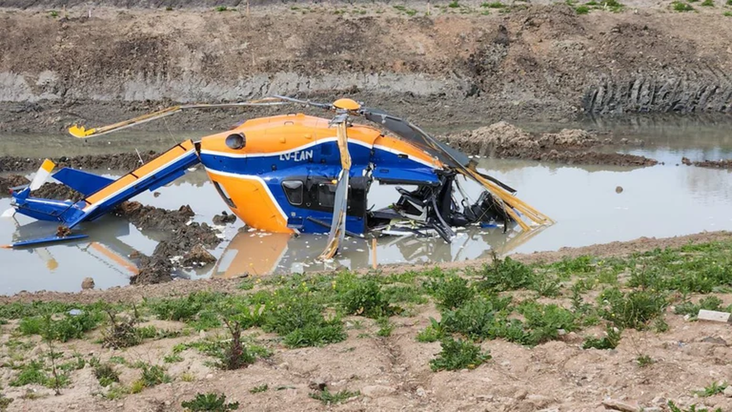 Un helicóptero perdió el control y cayó en Don Torcuato con cinco personas a bordo