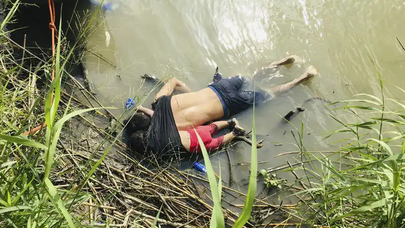 Un migrante salvadoreño y su bebé mueren abrazados intentando llegar a EE.UU.