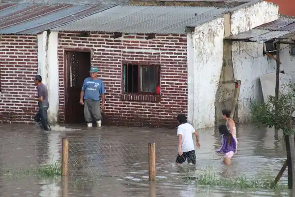 Tras el temporal, los vecinos de La Cantera quedaron bajo el agua