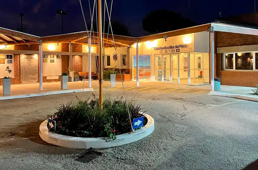 El club Náutico deja inaugurada las nuevas obras en su edificio