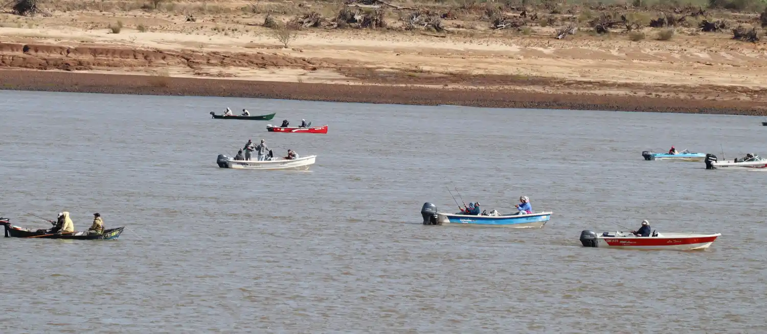 Preparativos para la Fiesta Argentina Pesca del Amarillo