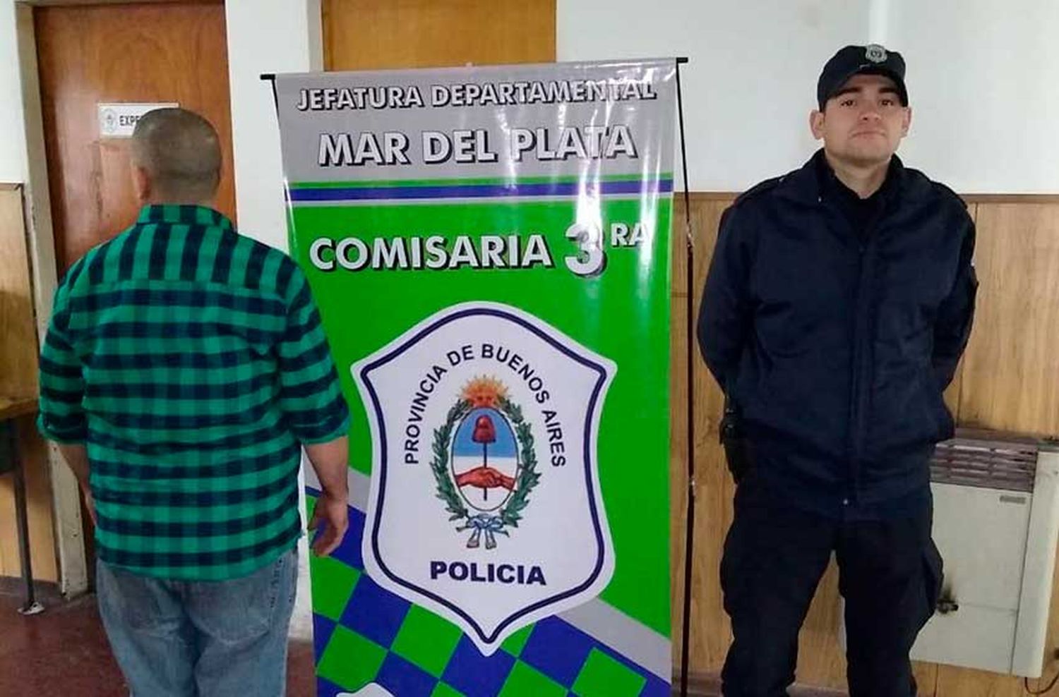 No cumplió con la cuarentena ni con el arresto domiciliario