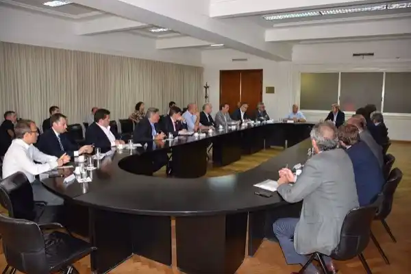 Tarifazo: Frigerio y Aranguren recibieron a intendentes bonaerenses