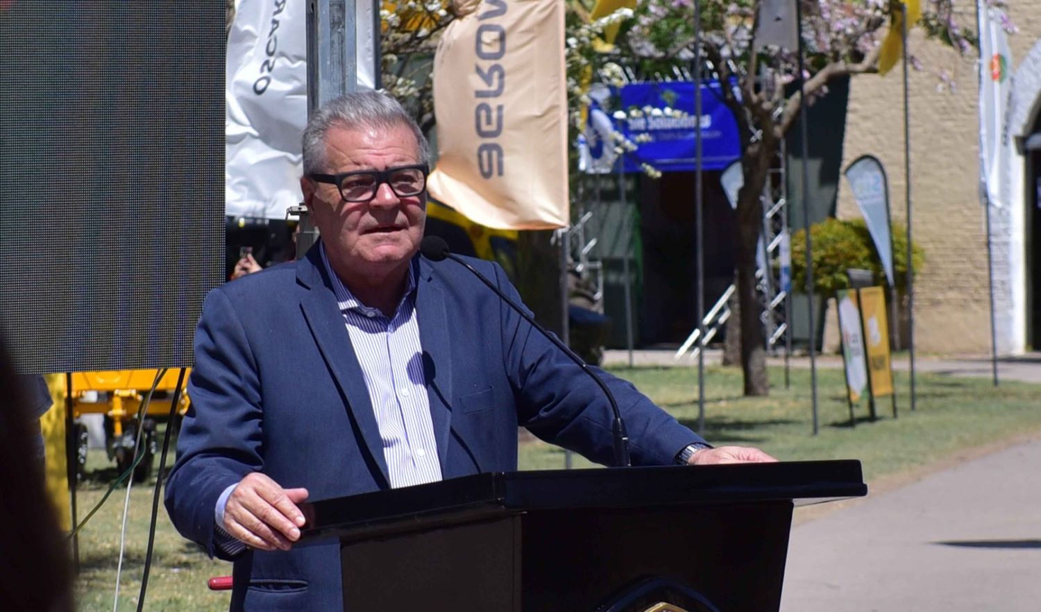 Sergio Busso durante su discurso en el acto inaugural de la expo de la Rural.