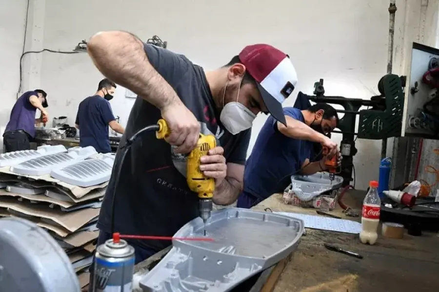 Para la Unión Industrial Argentina "estamos mal, pero vamos bien"