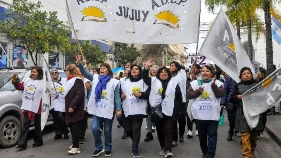 Represión en Jujuy: docentes van a un paro nacional convocado para este jueves