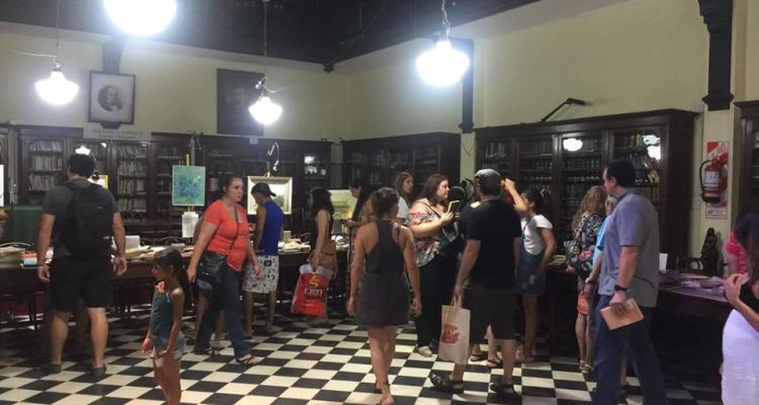 Peatonal de Verano: música y Feria del Libro Repetido en la Biblioteca Popular Rafael Obligado