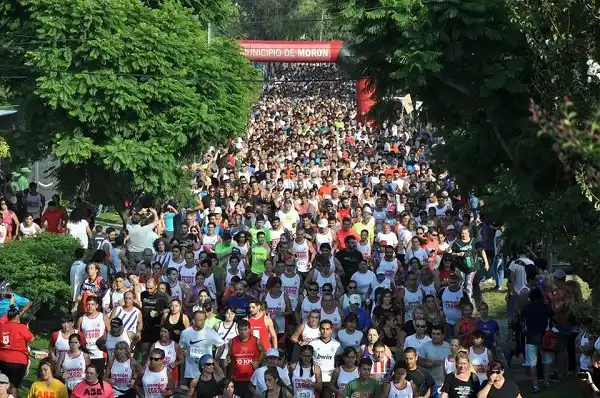 Más de 8 mil vecinos corrieron por el Día de la Memoria en Morón